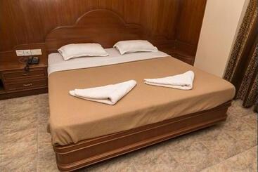 בית מלון כפרי Sriram Residency