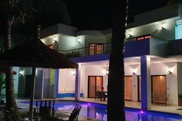 La Maison Blanche à Ngaparou, Splendide Villa Contemporaine - Ngaparou