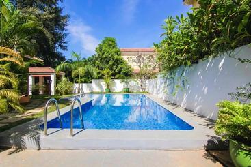 فندق Aguada Anchorage   The Villa Resort, Candolim