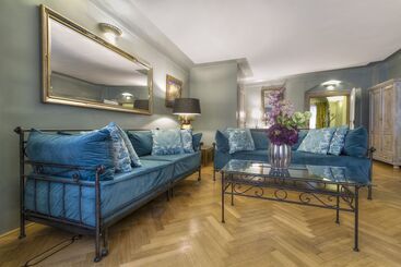 فندق Black Star Suites