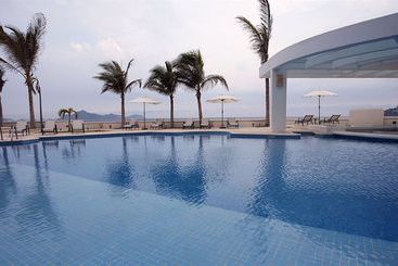 Portozul Hotel Suites & Spa