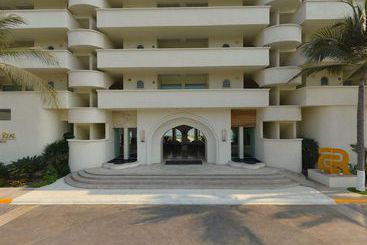 Portozul Hotel Suites & Spa