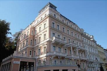 Humboldt Park Hotel & Spa