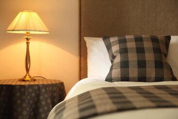 Отель Kilcamb Lodge