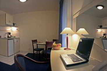 アパートホテル Appart'hôtel Appart'City Pontoise Cergy le Haut