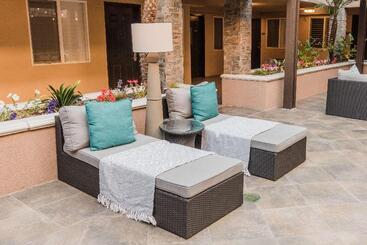 فندق Best Western Plus Manhattan Beach