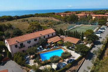 هتل Residenza Solferino Castiglioncello
