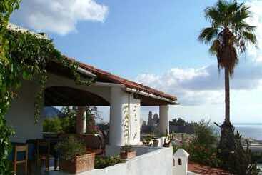 هتل Villa Diana