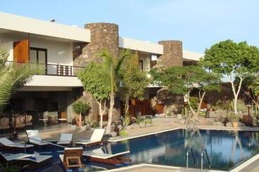 Отель Villa VIK