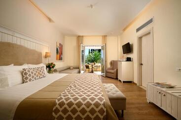 Art Hotel Debono