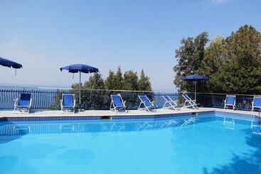 בית מלון כפרי Baia Serena