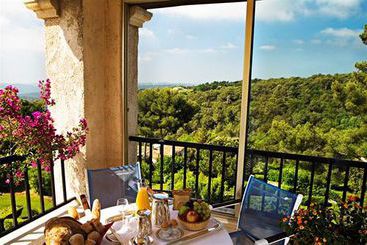 هتل Le Mas D'Artigny & Spa
