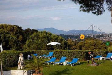 هتل Le Mas D'Artigny & Spa
