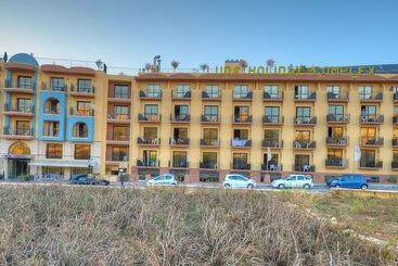 هتل Luna Holiday Complex