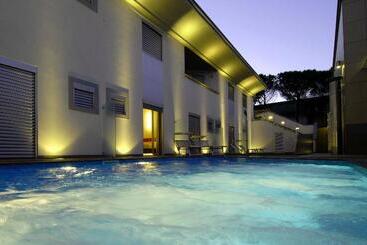 Отель Joivy Together Florence Urban Resort