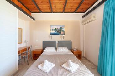 アパートホテル Olympic Suites