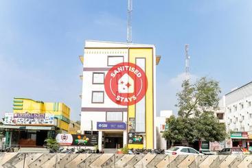 فندق Capital O 77432 Rd