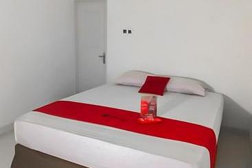 Hotel Reddoorz Near Sumber Cirebon