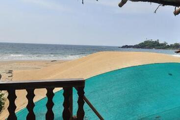 בית מלון כפרי Hare S Bar And Restaurant