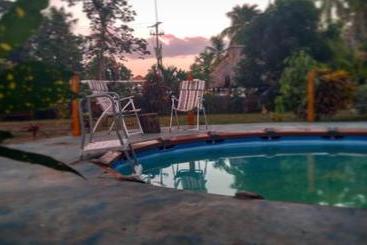 בית מלון כפרי Hostal Cuyagua