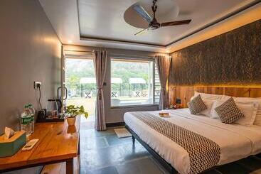فندق Moustache Rishikesh Riverside Resort