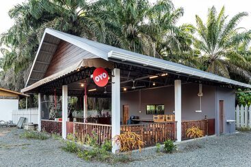 فندق Oyo 90149 Pua Family Semporna