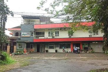 בית מלון כפרי Oyo 90188 Rotterdam Kediri Guest House Syariah