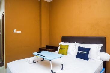 Urbanview Hotel Blok O International By Reddoorz