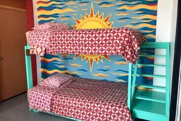 هاستل Surf House Chicama