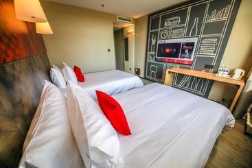 בית מלון כפרי Ibis Changchun Faw Group