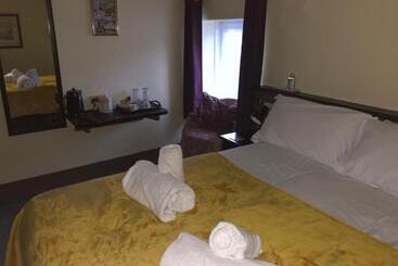 צימר The Kings Arms Inn