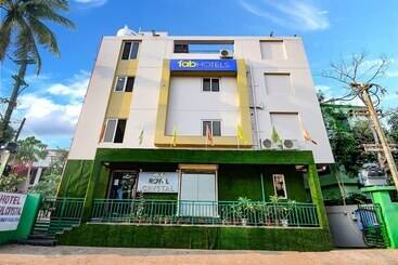 Fabhotel Royal Crystal