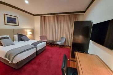 Heritage Apartments   Auckland Cbd   Rooftop Pool, Spas, Gyms & Saunas