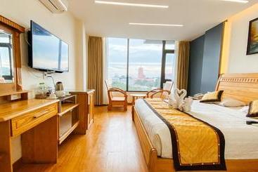 Duc Vuong Saigon Hotel   Cao Thang