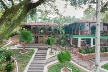 בית מלון כפרי Máses El Danubio