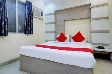 فندق Oyo 77132 Hari Dham