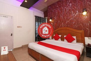 בית מלון כפרי Oyo 77158  Swastik Palace