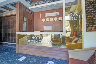 هتل Oyo Mum2055  Golden Crown