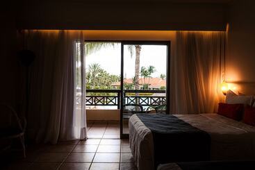 Отель Sun City Rota Das Emoções