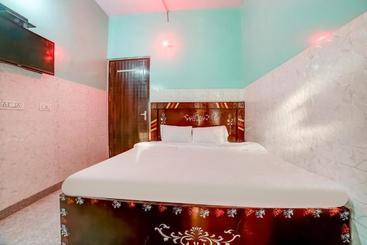 פנסיון O Home Shri Krishna Homestay