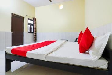 فندق Oyo 76167 Siddhant Guest House