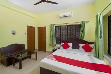 فندق Oyo 76211 Honey Regency