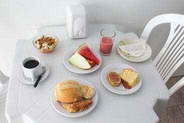 ペンション Pousada Lyrios Do Mar