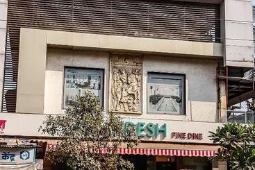 בית מלון כפרי Khandesh Residency