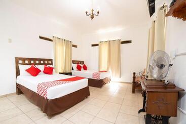 فندق Villas De San Miguel Media Luna