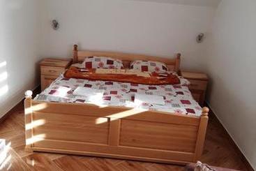 پانسیون Vučeljić Rooms