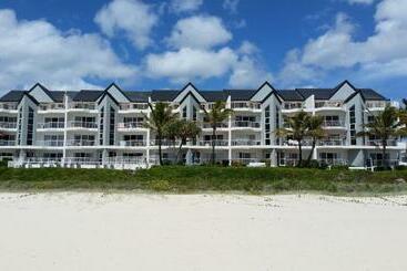 هتل آپارتمان Surfers Horizons