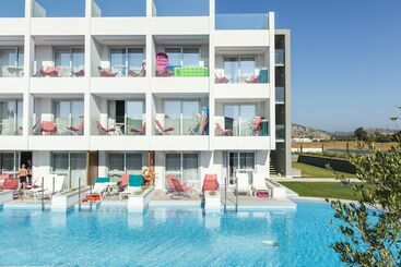 בית מלון כפרי Atlantica Tropical Suites