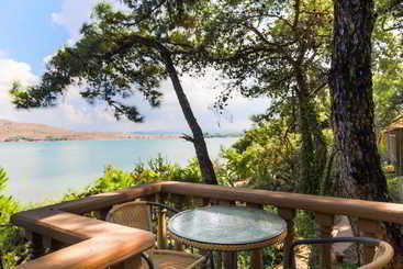 هتل Ayvalik Beach