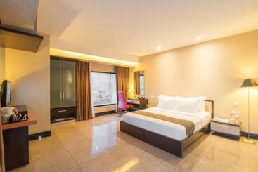 Manhattan Hotel Jakarta